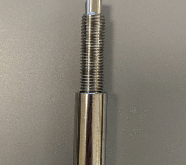 Tige traitée Ø22mm - lg 1000mm - graduée avec goujon 2 plats